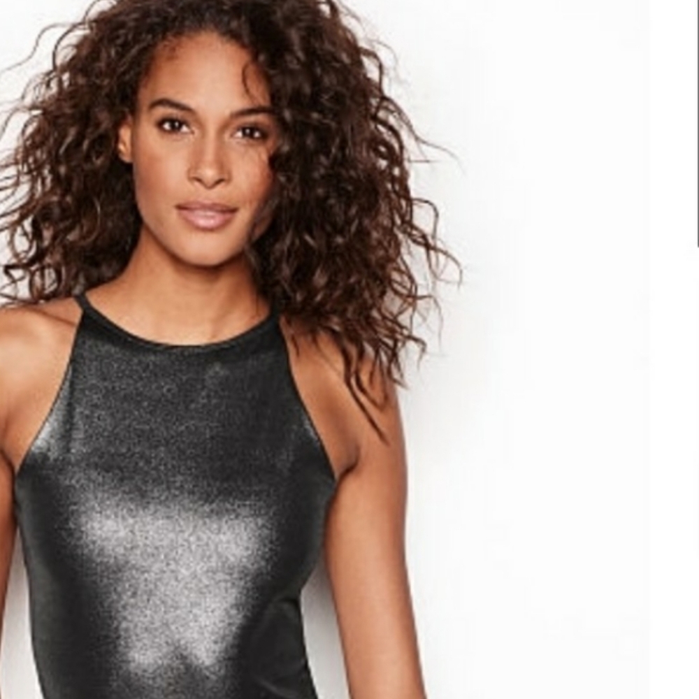 Victoria secret sport 😍 bodysuit small NIP !!!